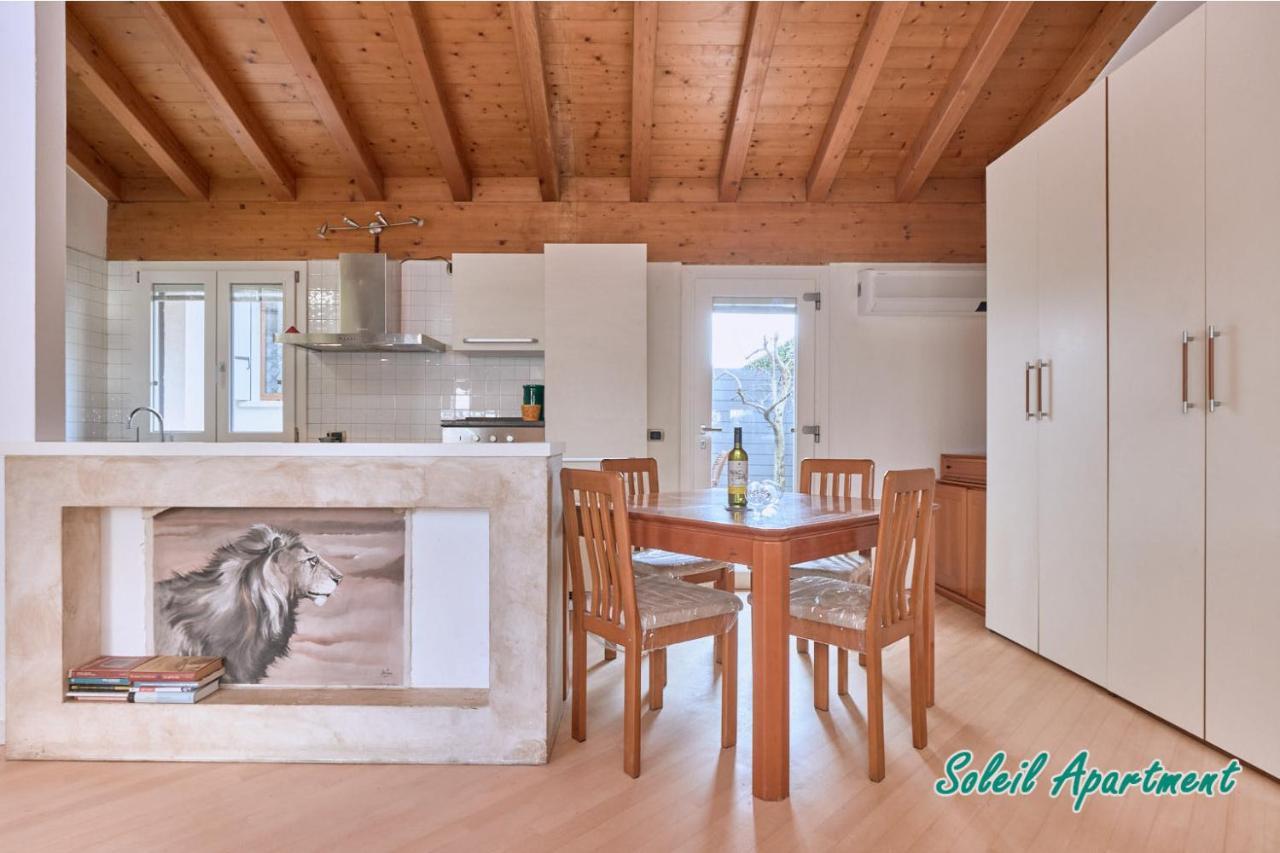 Casa Monique Apartments Desenzano del Garda Luaran gambar