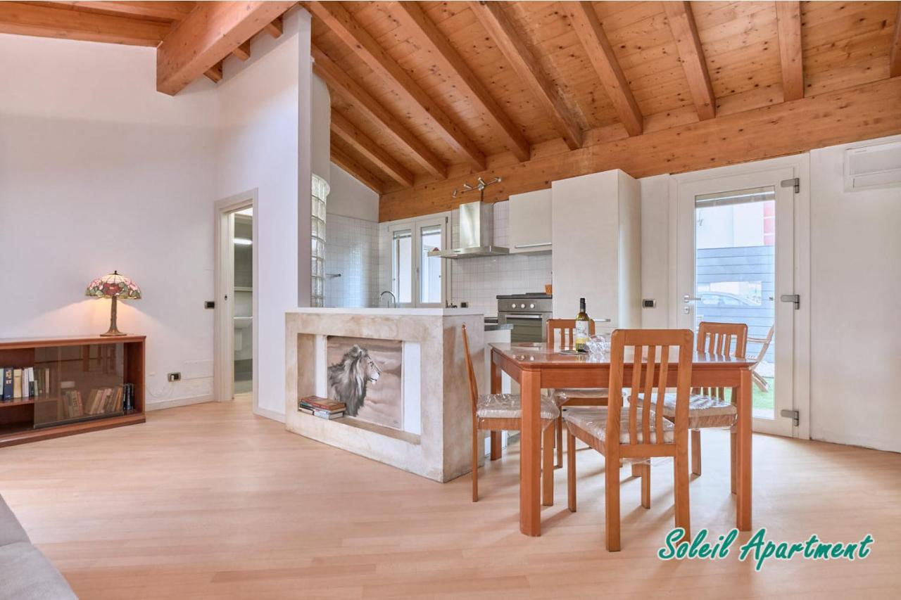 Casa Monique Apartments Desenzano del Garda Luaran gambar