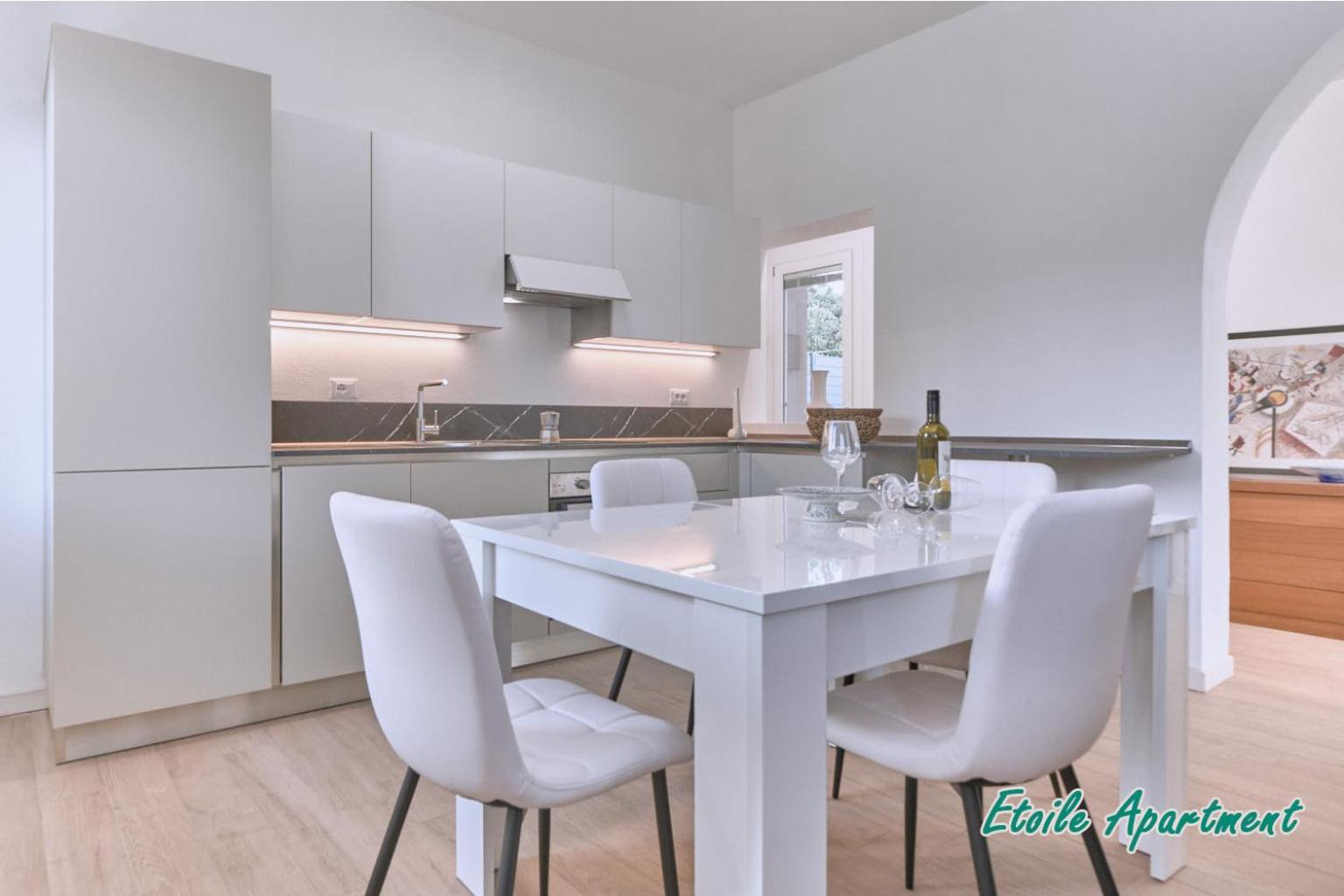 Casa Monique Apartments Desenzano del Garda Luaran gambar