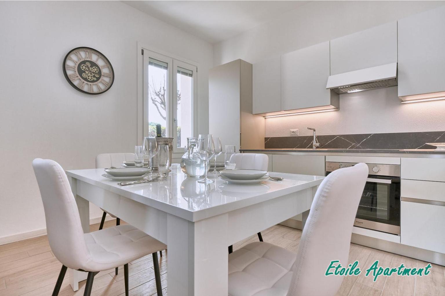 Casa Monique Apartments Desenzano del Garda Luaran gambar